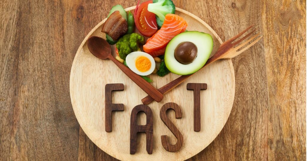 healthy food in plate representing healthy fast foood options