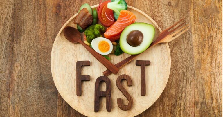 healthy food in plate representing healthy fast foood options